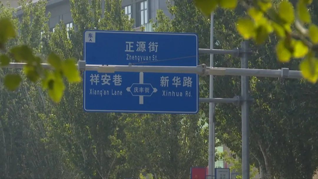 DƬ